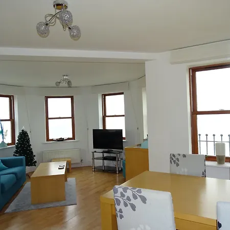 Seaview Heights Уитби